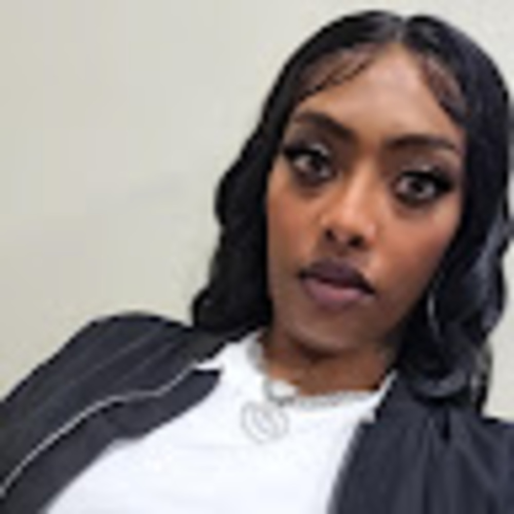 Meet your Posher, Erykah